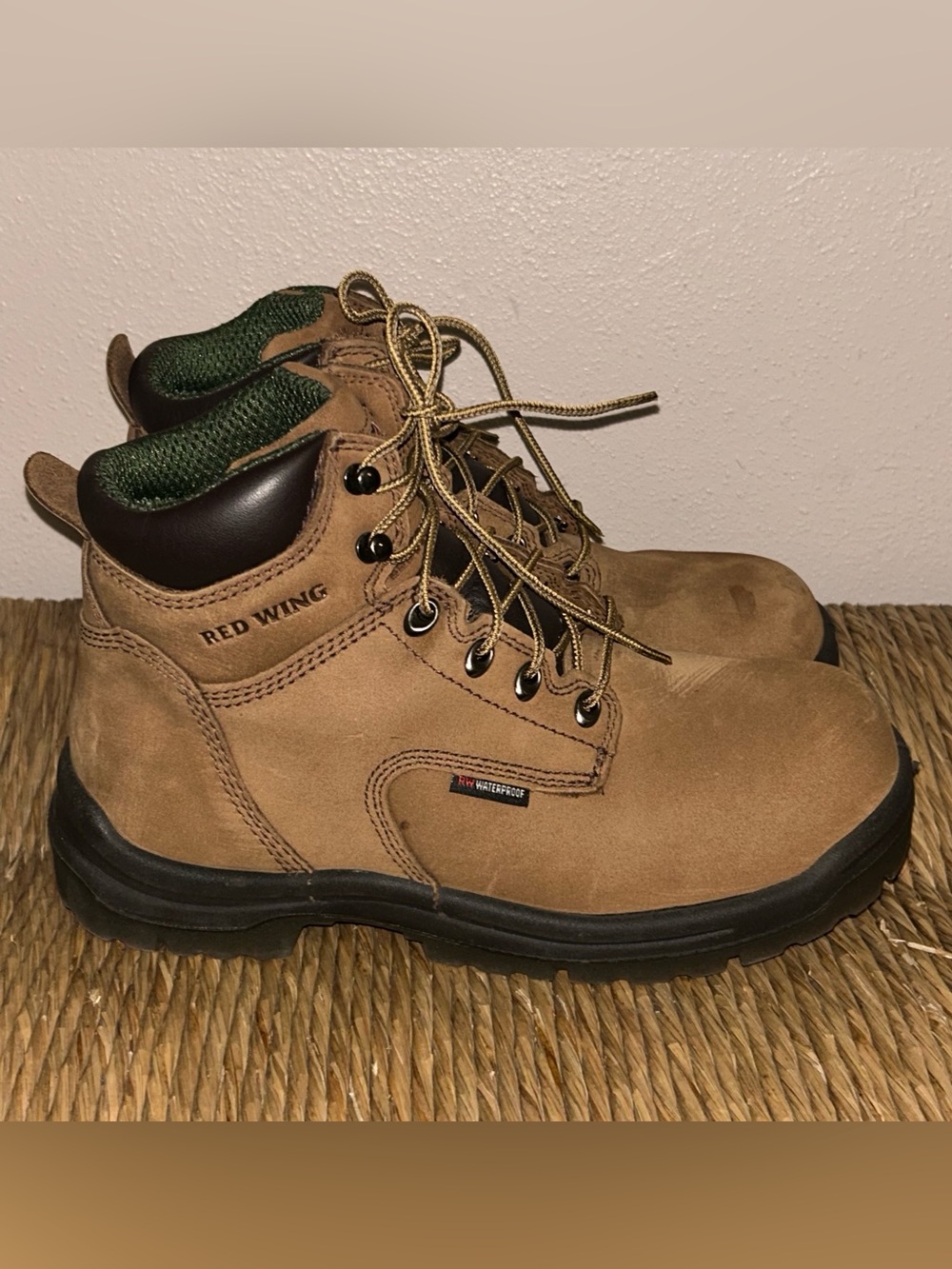 Red Wing RW Waterproof Men’s 6” Work Boots Tan Nubuck Leather Lace Up Workwear